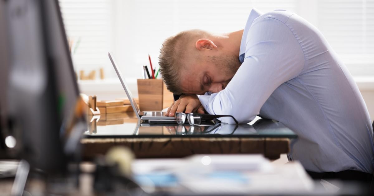 Combat Sleepiness and Stay Alert at Work (symbolic picture)