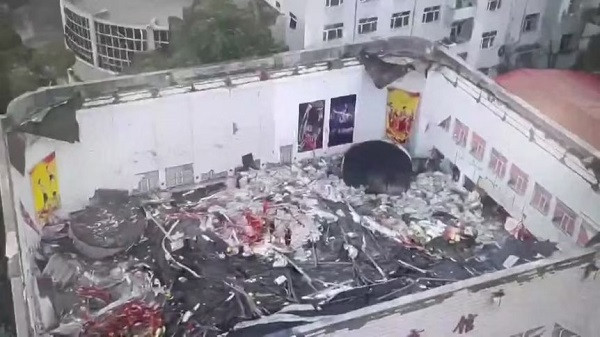 Gym Roof Collapses in China (symbolic picture)