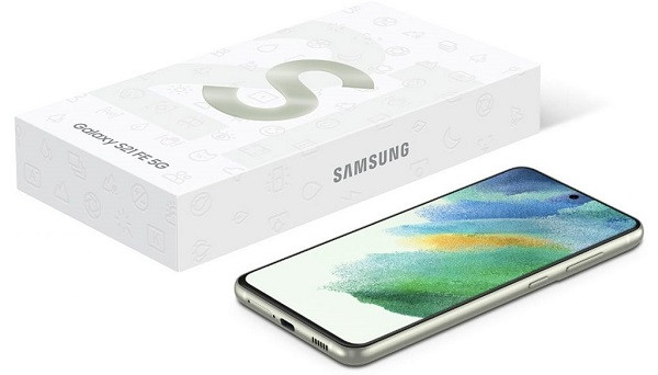 Samsung Galaxy S21 FE (symbolic picture)