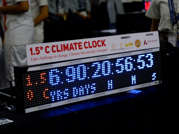 Climate Clocks (symbolic picture)