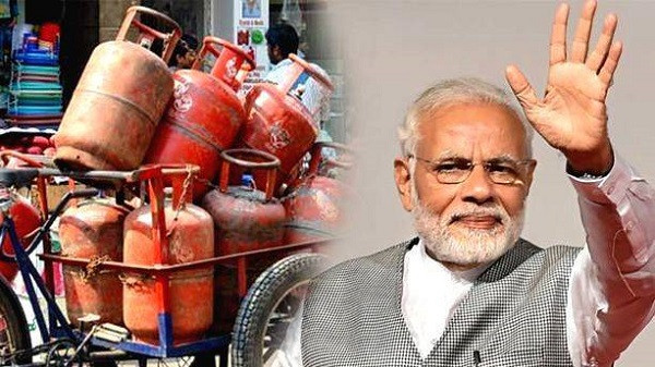 PM Narendra Modi and Gas project (symbolic picture)