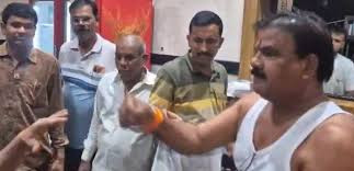 Sanjay Gaikwad canteen assault,  stale food controversy Maharashtra,