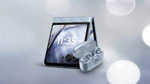Motorola razr 60, moto buds loop, motorola brilliant collection,