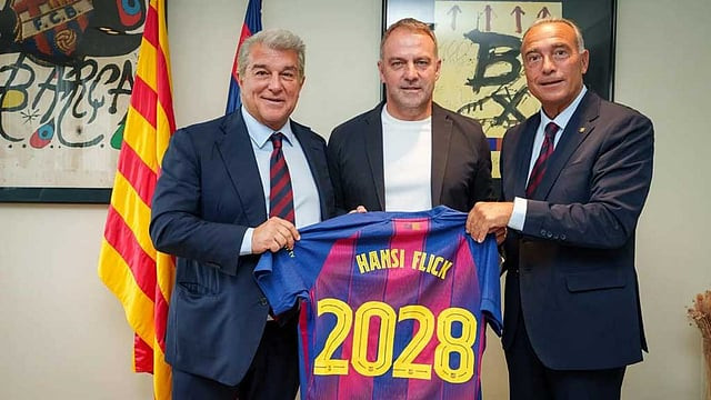 Flick signs new deal with Barcelona