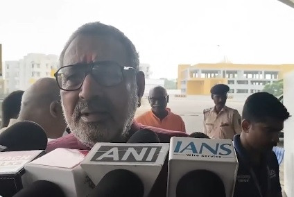 Giriraj welcomes the decision of the holding center, hits out at the Trinamool Congress