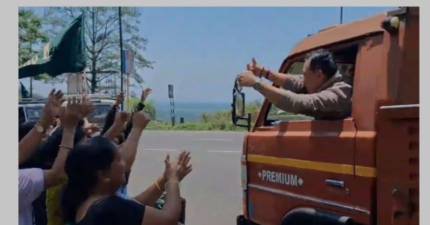 Rohini toll plaza closed, toll-free hill tour after GNLF protest
