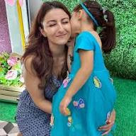 Soha Ali Khan with daughter Inaaya