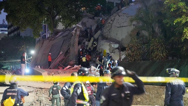 32 dead, over 700 injured in Venezuela earthquake.
