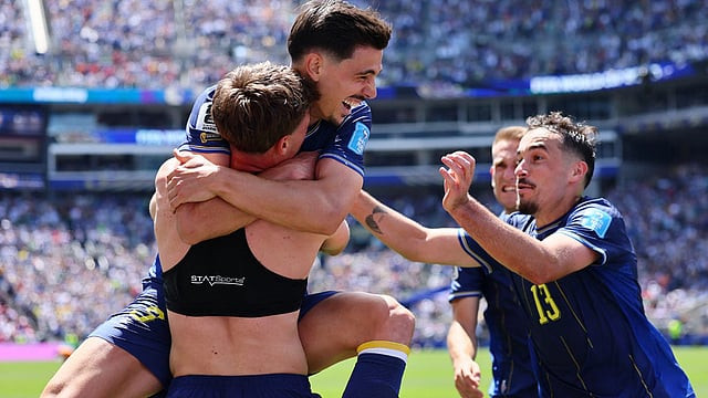 Bosnia and Herzegovina hopes to reach the knockout stage after defeating Qatar 3-1.