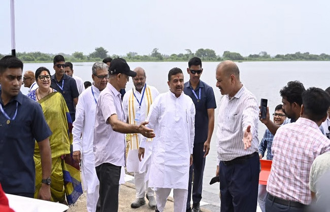 Chief Minister plants trees on Environment Day, plans are in place for the whole year