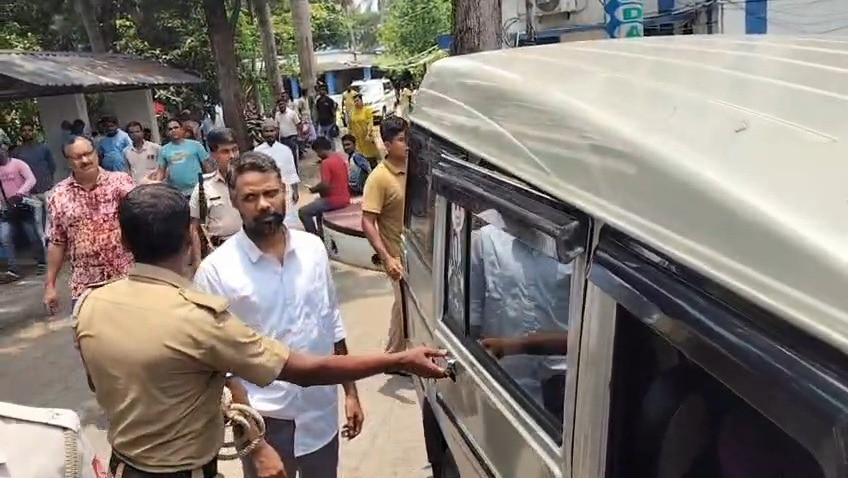 TMC LEADER ARREST NANDIGRAM