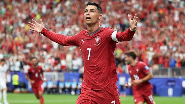 Portugal defeats Uzbekistan 5-0.