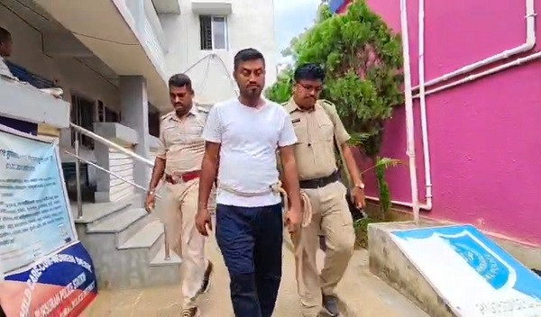 Serampur region Trinamool president Mofizul Mondal arrested in multiple cases