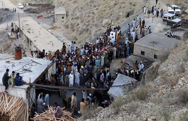 Coal mine explosion in Pakistan; at least 32 dead.