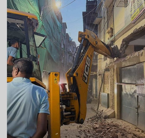 Diamond Harbour  Bulldozer action