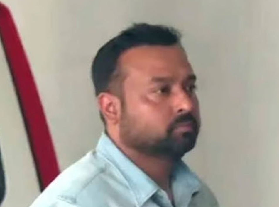 Abhishek's PA is back in attendance