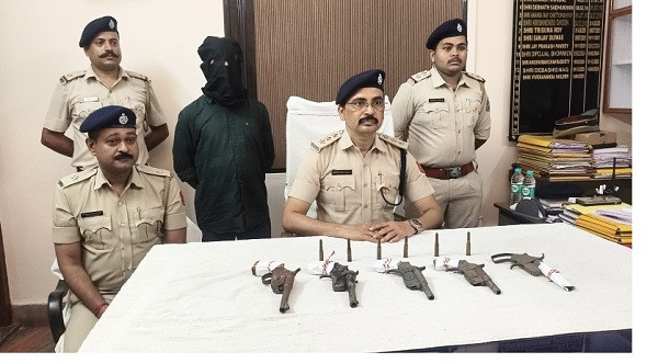 Bijpur Police Station achieves major success in drive against illegal weapons.
