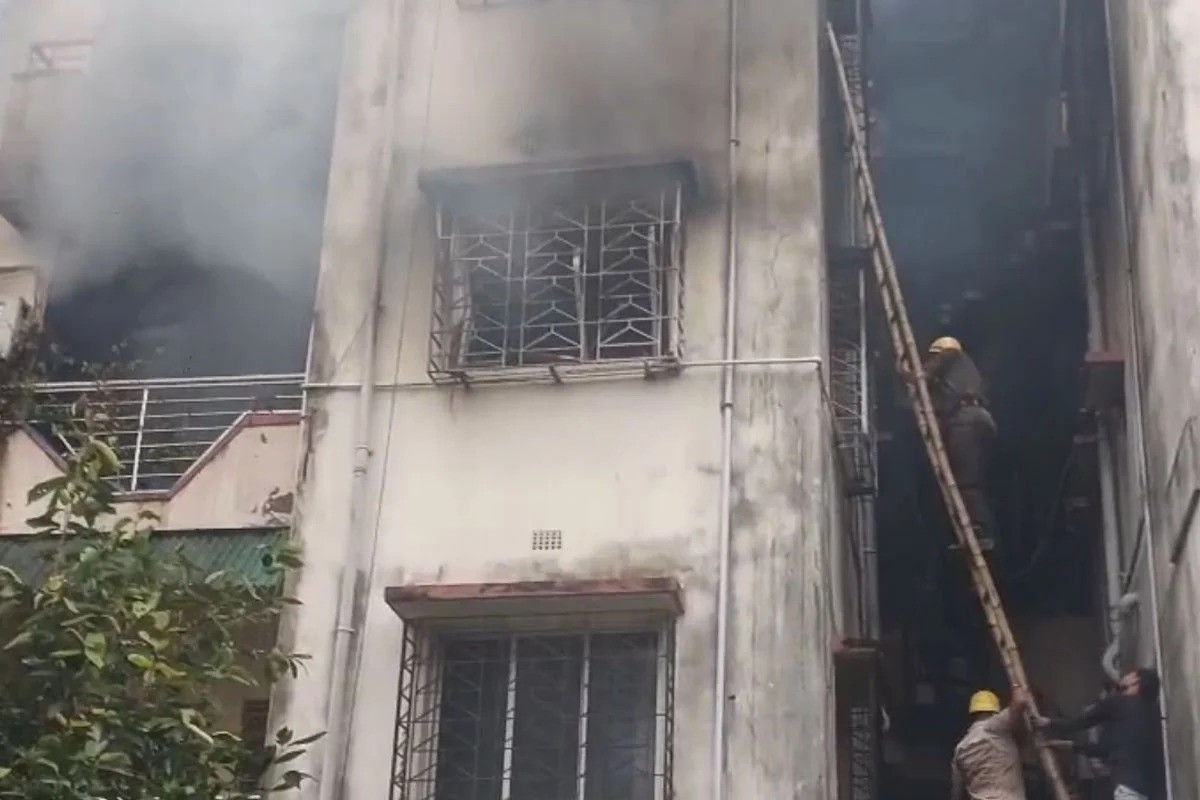 Devastating fire at an Andul housing complex on Wednesday!