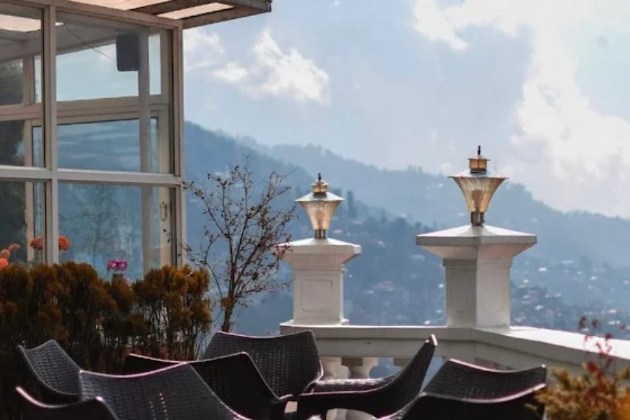 Scenic cafés in Darjeeling and Kalimpong
