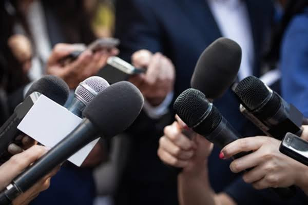 Pakistan media restrictions