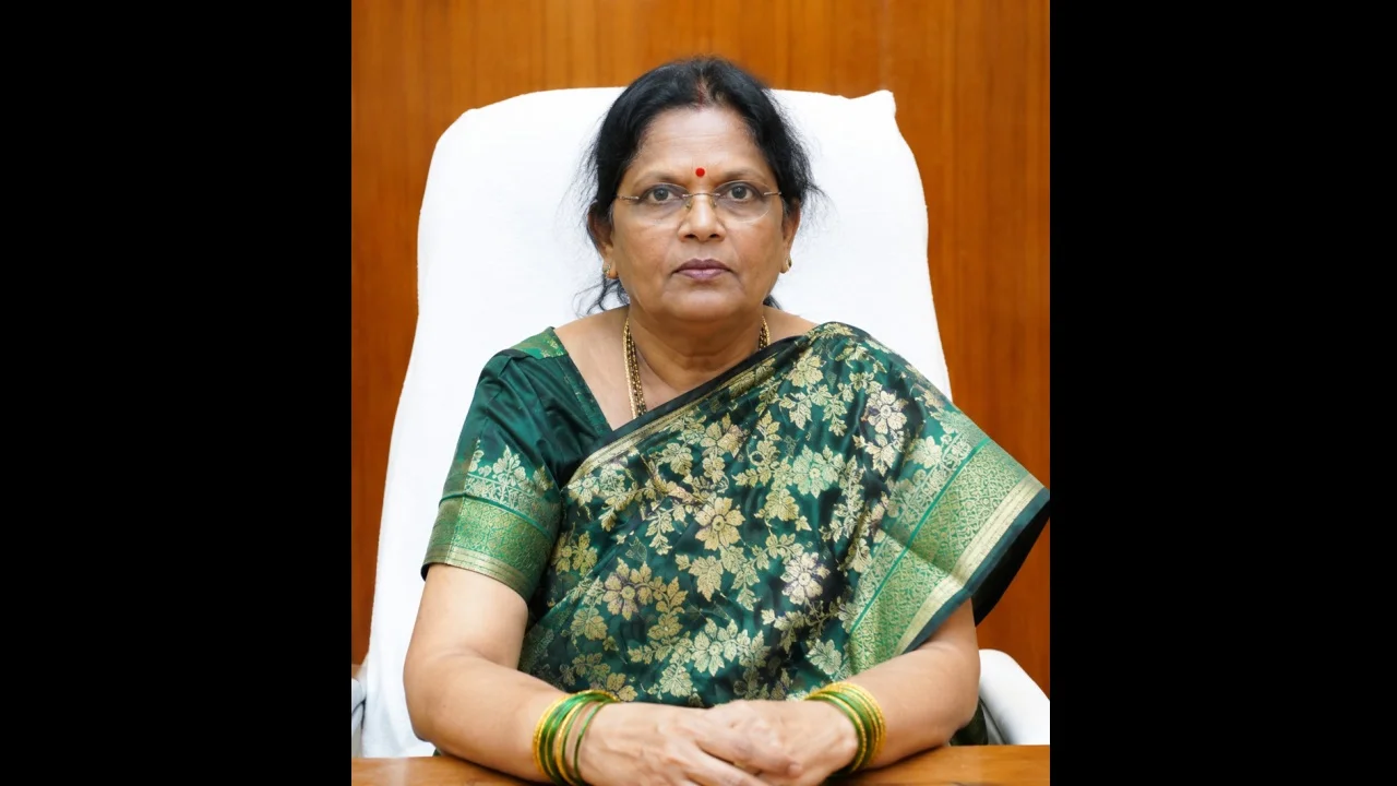 Varsha Aglawe first woman GSI Director General
