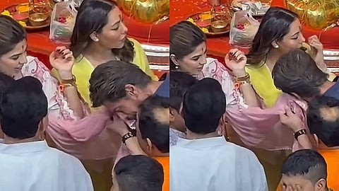 Shah Rukh at Lalbaugcha Raja. Photo: Social Media.