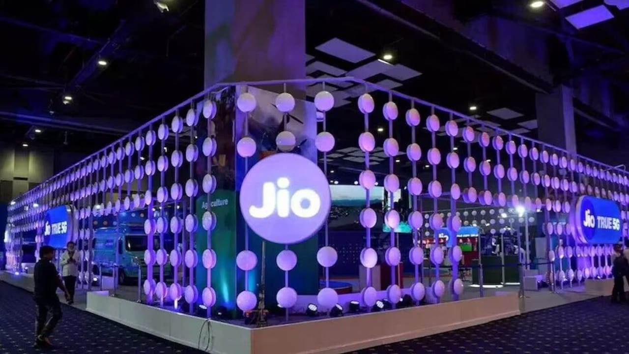 Jio 10th anniversary offer